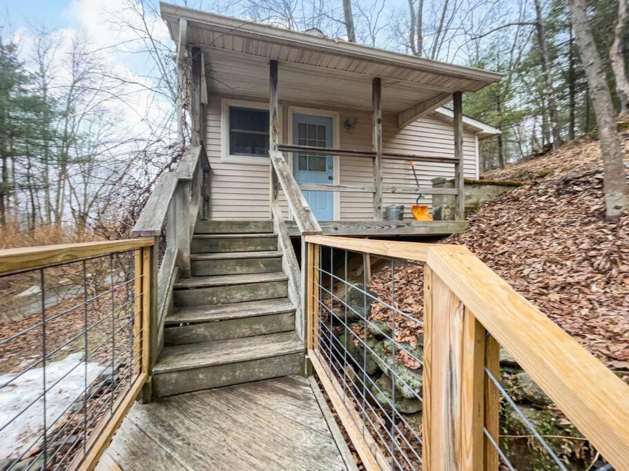 Breezy Hill Eccentric Studio Cottage Accord Экстерьер фото